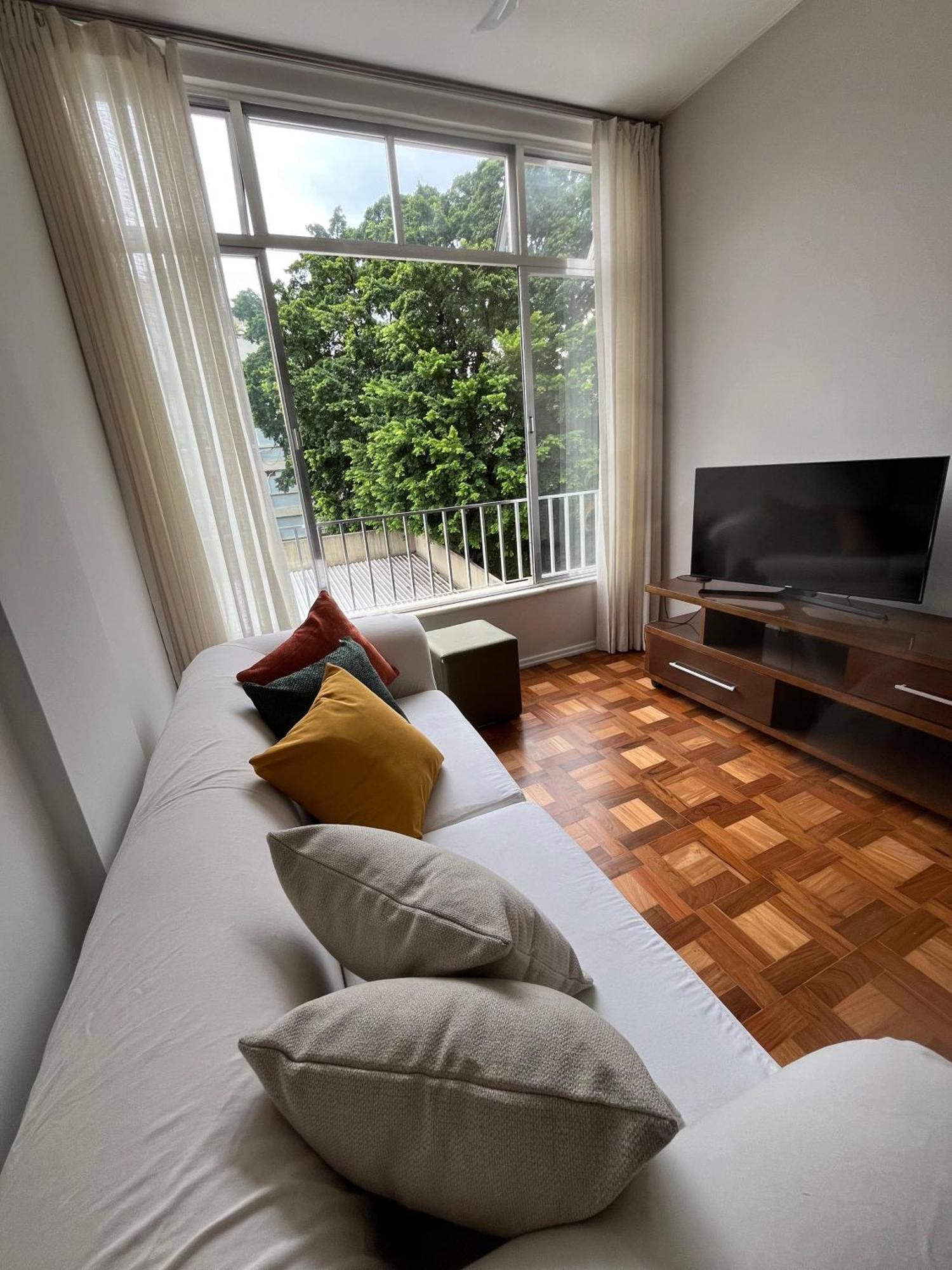 Apartamento Ipanema Arpoador Sossego Brisa Do Mar Pe Na Areia