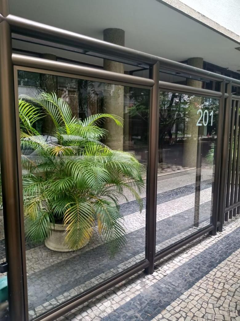 Apartamento Ipanema Arpoador Sossego Brisa Do Mar Pe Na Areia Rio de Janeiro